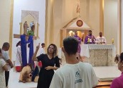 Pastoral dos Surdos abre inscrições para formação de intérpretes de Libras para a Santa Missa