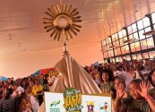 Encontro “Aqui Tem Jovem, Aqui Tem Fogo” da RCC será realizado no domingo (16) em Camaçari