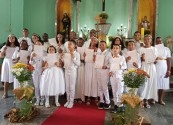 Paróquia São Roque celebra Primeira Eucaristia de crianças e adolescentes em Terra Nova