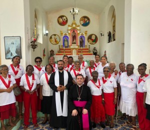 Missa e procissão marcaram o enceramento dos festejos em honra ao Sagrado Coração de Jesus em Nazaré do Jacuípe