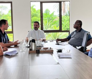 Dom Dirceu reúne vigários forâneos para preparar encerramento do Ano da Esperança e os 15 anos da Diocese de Camaçari