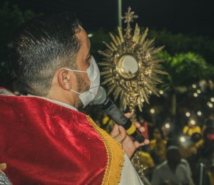 Paróquia São Roque celebra vinte anos de criação e festa do padroeiro