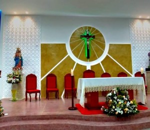 Após reforma, Igreja Matriz da Paróquia Nossa Senhora da Luz ganha novo presbitério 