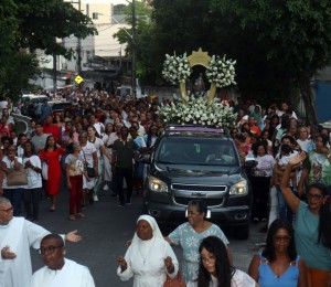 Fiéis celebram com fé e devoção a Festa de Nossa Senhora da Conceição, em Simões Filho
