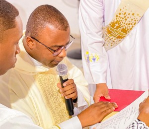 Paróquia Nossa Senhora Luz do Monte acolhe Pe.Ailton como novo administrador paroquial