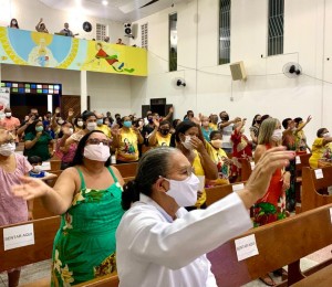  Paróquia Santa Luzia celebrou a festa de sua padroeira  neste domingo (13/12)