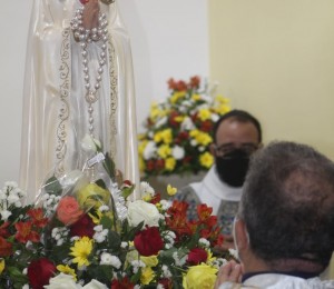 Festa em honra a Nossa Senhora Rosa Mística aconteceu nessa terça-feira(13)em Simões Filho