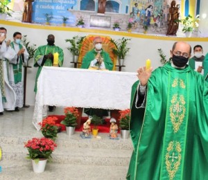 Cônego Celside foi empossado como novo pároco na Paróquia Sagrada Família em Madre de Deus