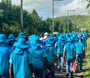 Cerca de 2 mil homens participam de peregrinação ao Santuário de Candeias