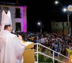 Missa solene celebra dia de Nossa Senhora das Candeias 