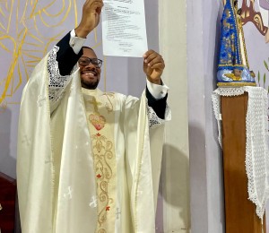 Padre José Nilson tomou posse como pároco da Paróquia Santa Marcelina