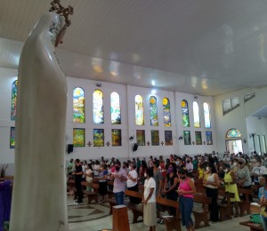 “Aprendamos com Nossa Senhora a ser instrumentos da Paz” exortou Dom Dirceu na Missa de Consagração pela paz 