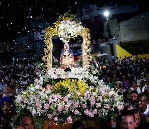  Fé e devoção marcam os festejos em honra a Nossa Senhora das Candeias 