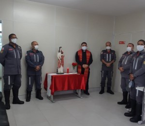 Imagem de Santa Bárbara foi  abençoada e entronizada no Batalhão do Corpo de Bombeiros de Camaçari