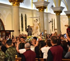 Peregrinação histórica com imagem de São Miguel Arcanjo vinda da Itália, chega hoje (03/10) na Diocese de Camaçari