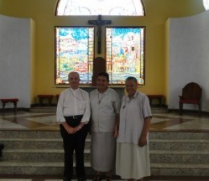 Irmãs da Congregação Filhas da Igreja visitam a sede da Diocese  