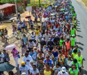 Fé em Nossa Senhora das Candeias atrai 15 mil pessoas na Peregrinação Luz e Fé