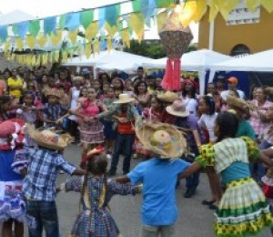 Paróquia São João Batista realiza feira junina com arraiá neste fim de semana