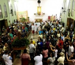 Iniciou nesta terça-feira(17) os festejos da Paróquia Senhora Santana