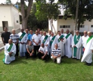 Diáconos permanentes e aspirantes participam de retiro espiritual