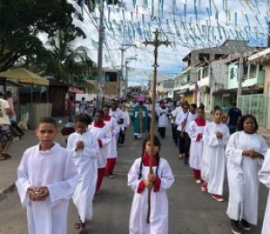 Caminhada marca a abertura do mês da bíblia na Paróquia Divino Espírito Santo