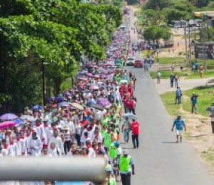 Peregrinação Fé e Luz movimenta fiéis ao Santuário Nossa Senhora das Candeias