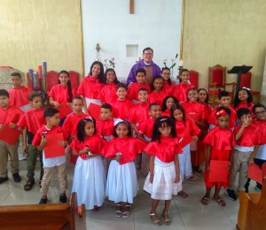 Crianças apresentaram cantata de Natal na Paróquia Cristo Ressuscitado