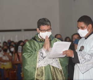 Pe.Edson Bahia assumiu como novo pároco da Paróquia do Divino Espírito Santo