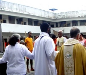 Pastoral Carcerária realiza Missa de Natal na Colônia Penal de Simões Filho