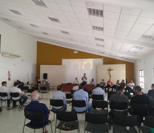 Equipe diocesana do Sínodo foi apresentada durante reunião do Clero