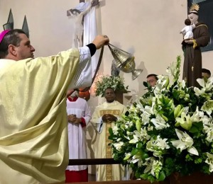 Missa  e procissão marcaram o encerramento dos festejos de Santo Antônio no Triângulo