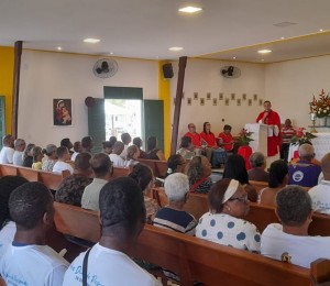 Missa com os pescadores nesta quinta-feira (29/06) homenageou São Pedro em Arembepe 