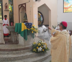 Missas e carreata marcaram os festejos em honra à Nossa Senhora Aparecida em Camaçari