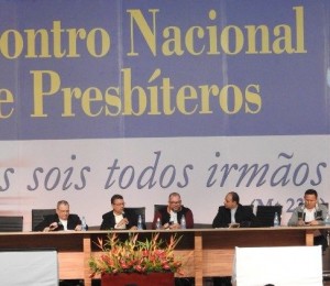 Pe.Reinaldo e Pe.José Miguel representam a Diocese de Camaçari no Encontro Nacional de Presbíteros