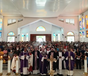 Quarta-feira de cinzas : Dom Dirceu presidiu celebração abrindo a quaresma na Catedral São Thomaz de Cantuária