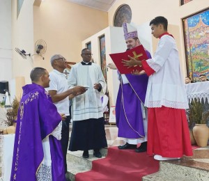 Pe.Milton Pereira foi empossado como novo pároco da Catedral São Thomaz de Cantuária