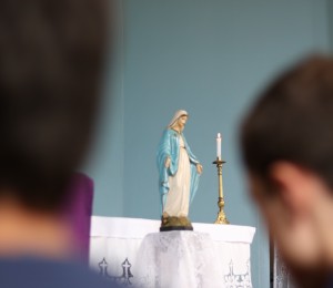 Paróquia São João  Batista realiza oração das mil ave marias nesta sexta-feira (24)