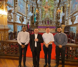 Padres da Diocese de Camaçari se encontram com o Monsenhor Dirceu de Oliveira Medeiros