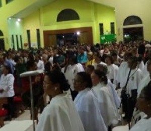 Missa marca abertura do Ano da Fé na Diocese de Camaçari 