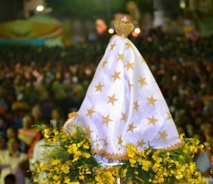 Festa de Nossa Senhora das Candeias atrai milhares de fiéis
