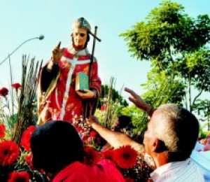 Fieis são convidados a participarem da procissão em honra e glória a São Thomaz 