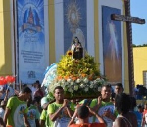 Procissão para Nossa Senhora das Candeias reúne cerca de 11 mil fiéis