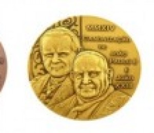 Casa da Moeda lança medalhas comemorativas pela canonização de João Paulo II e João XXIII