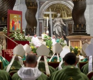 Sínodo: Papa quer ouvir a voz da Igreja sobre a família