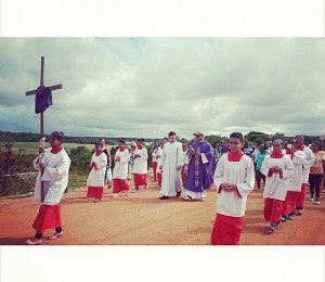 Comunidade Católica em Arembepe realizou a segunda caminhada penitencial