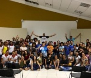 Jovens da Forania São Thomaz de Cantuária participam de encontro em Camaçari