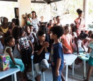 Grupo Missão nas alturas realizou neste sábado (13) uma ação social para as crianças