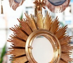 Ano eucarístico : Diocese de Camaçari promove encontro para o clero e religiosos