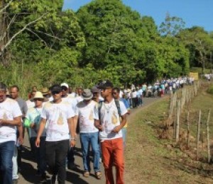 Caminhada penitencial leva centenas de homens ao Santuário Nossa Senhora das Candeias